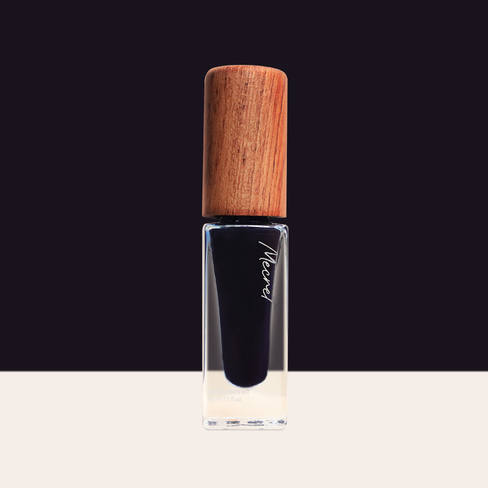 MECRET NAIL POLISH